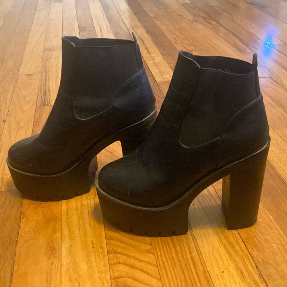 SHEIN Black Heeled Boots with Chunky Platform